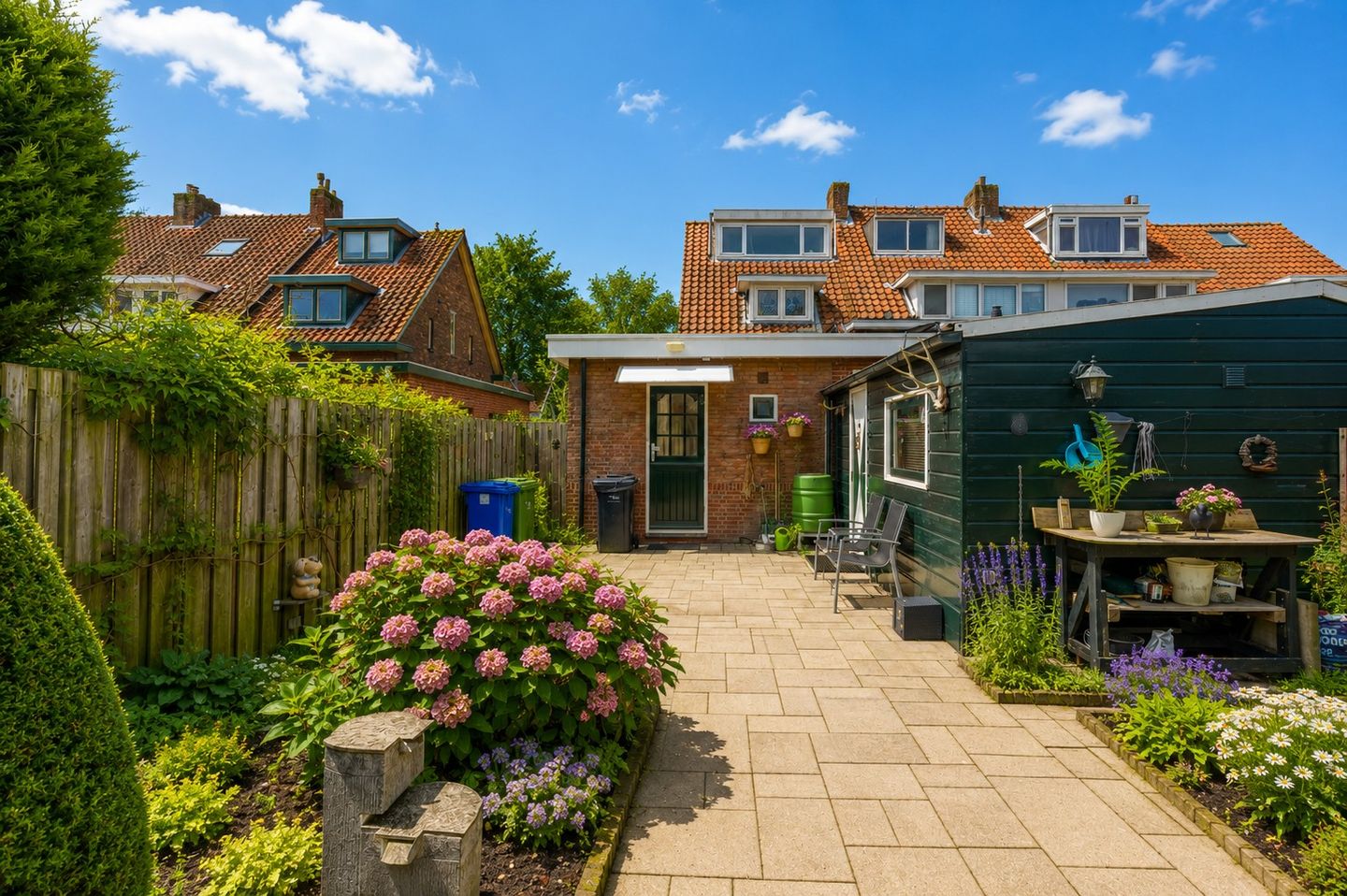 Photo 5 of Burgemeester van Esstraat 80