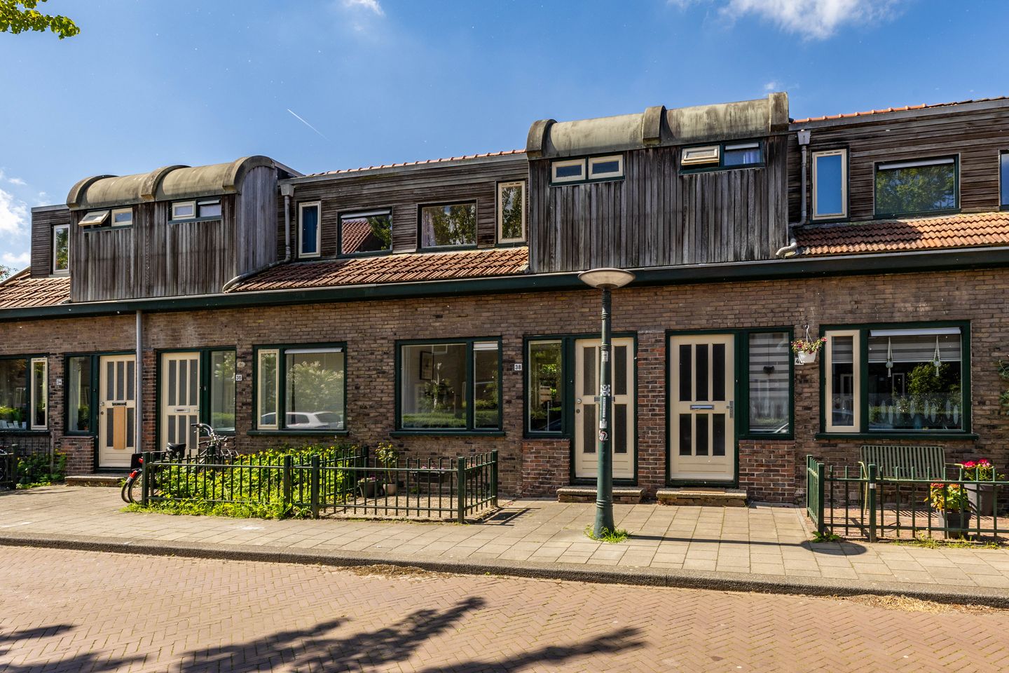 Photo 1 of Laurierstraat 38