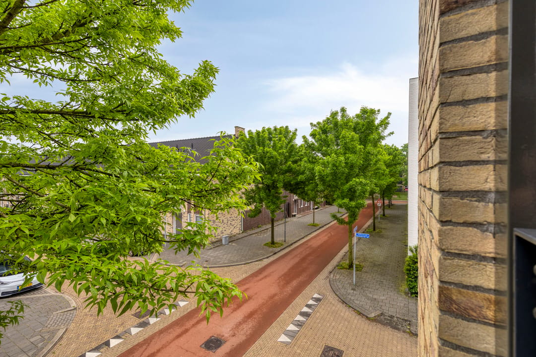 Photo 7 of Voltastraat 217