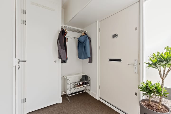 Photo 4 of Vivianestraat 2