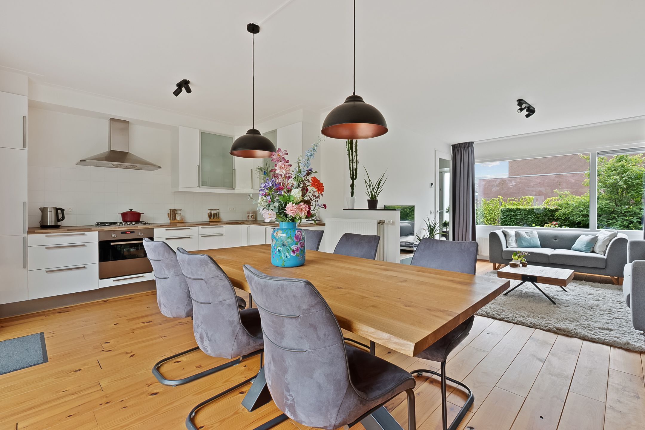 Photo 12 of Vivianestraat 2