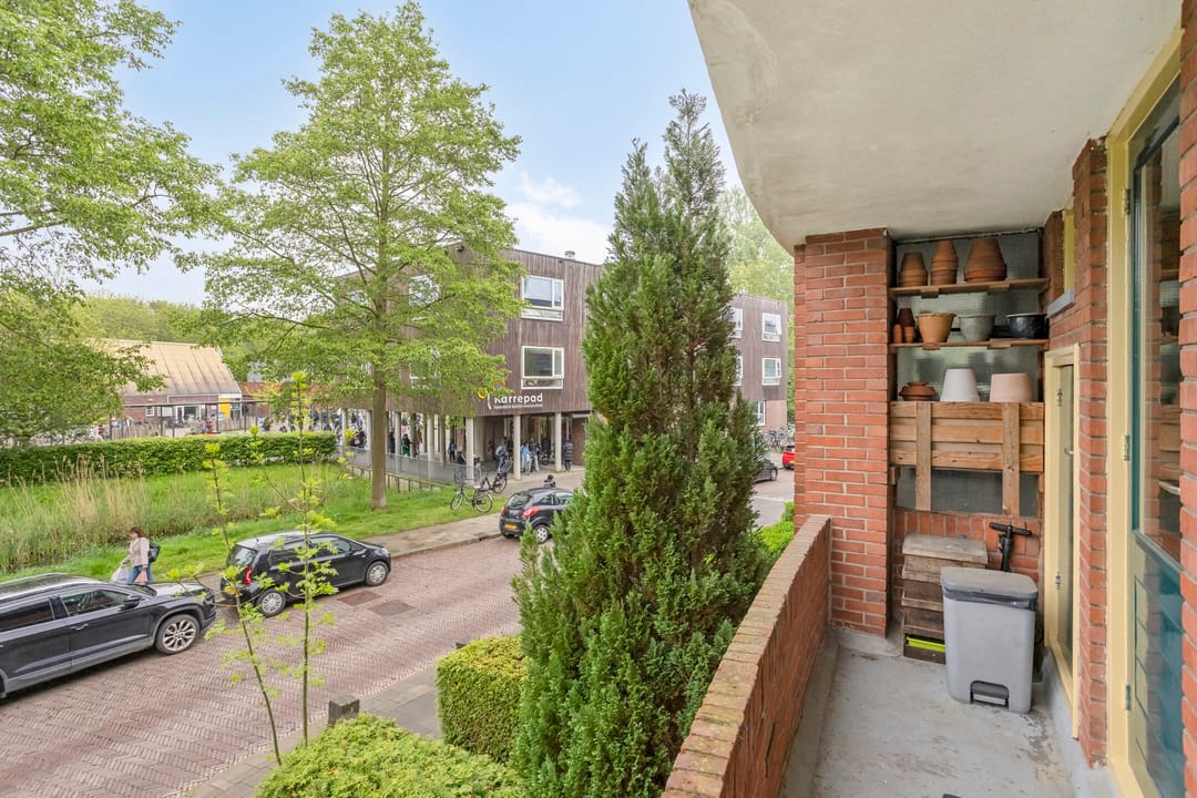 Photo 13 of Molukkenstraat 46
