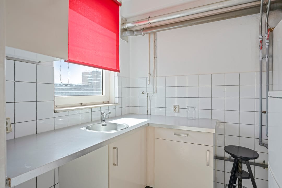 Photo 8 of Kouvenderstraat 42-B
