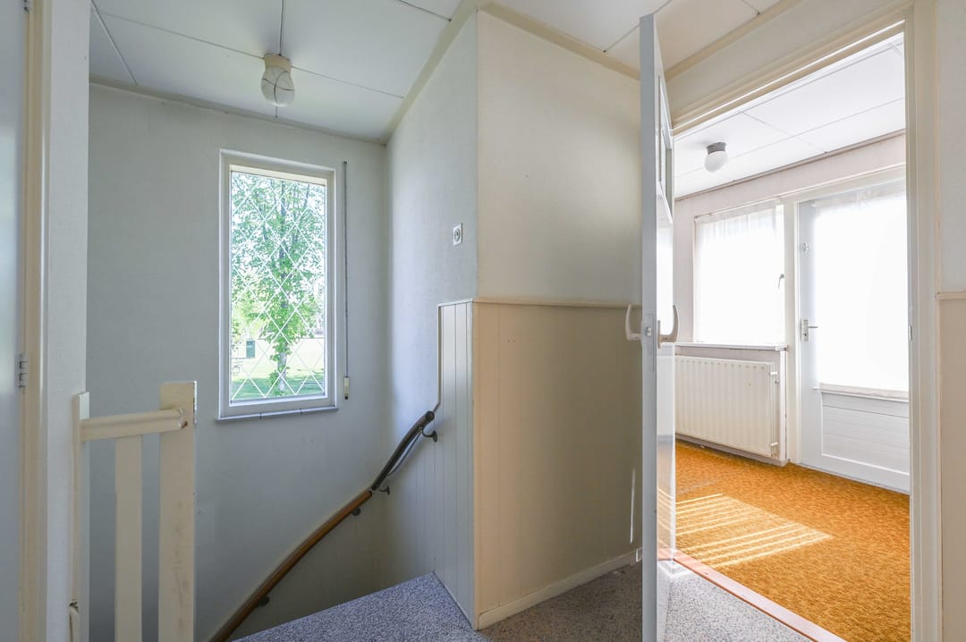 Detached Family Home with Renovation Potential in Hoeven — 32