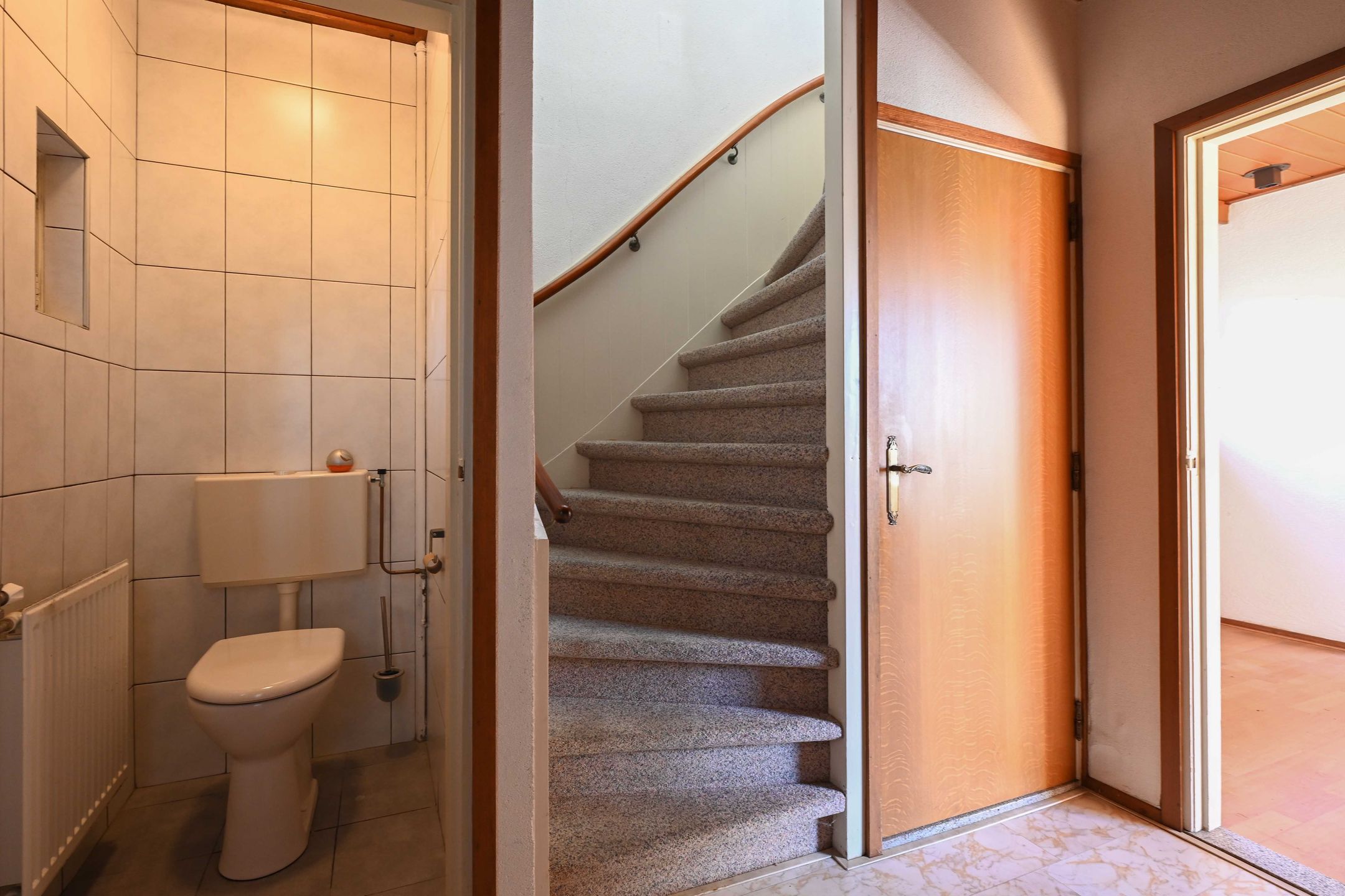 Detached Family Home with Renovation Potential in Hoeven — 9