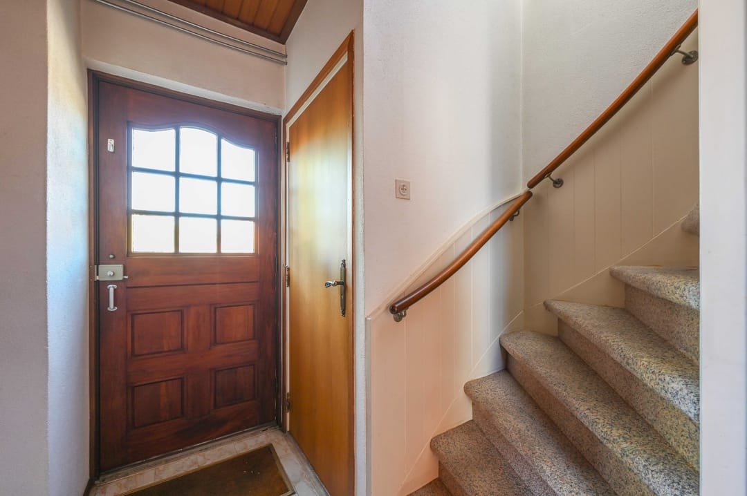 Detached Family Home with Renovation Potential in Hoeven — 7