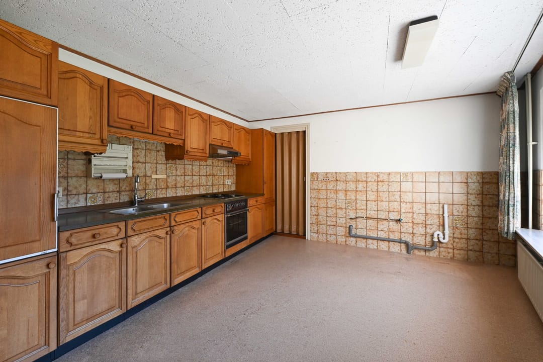 Detached Family Home with Renovation Potential in Hoeven — 23