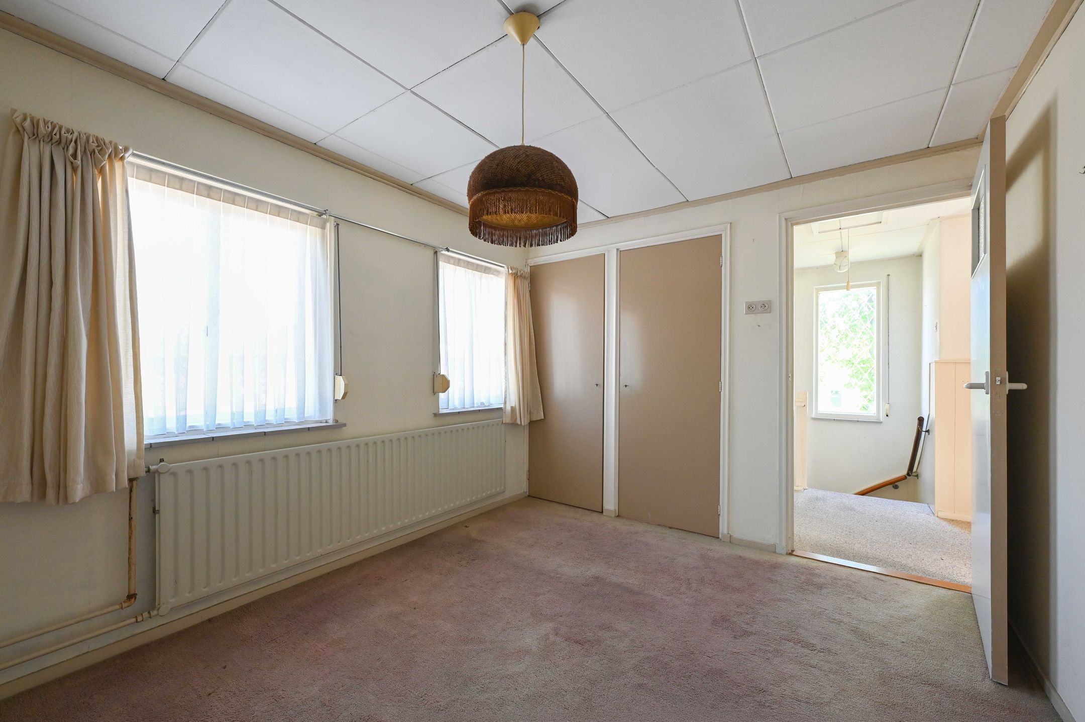 Detached Family Home with Renovation Potential in Hoeven — 42