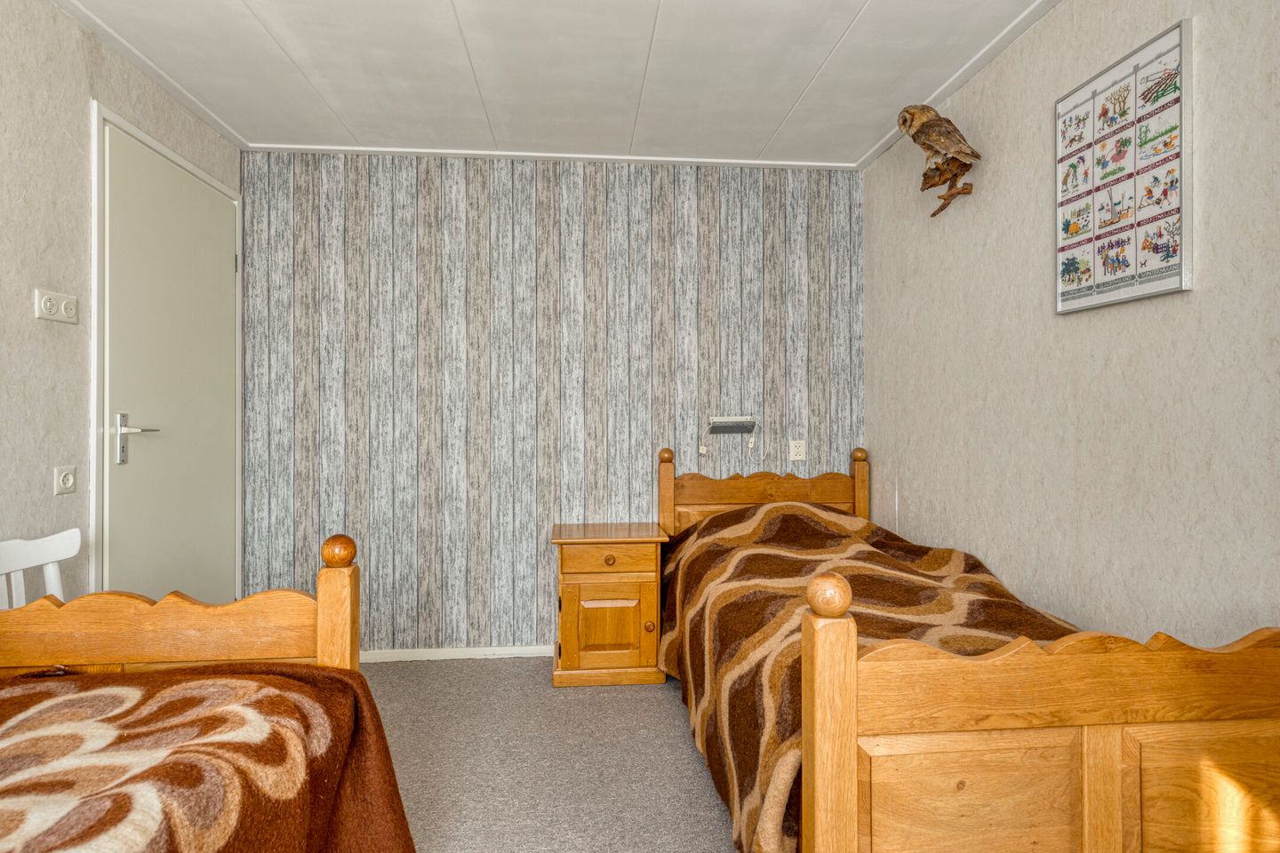 Spacious Family Home with Four Bedrooms, Garage and Beautiful Garden — 29