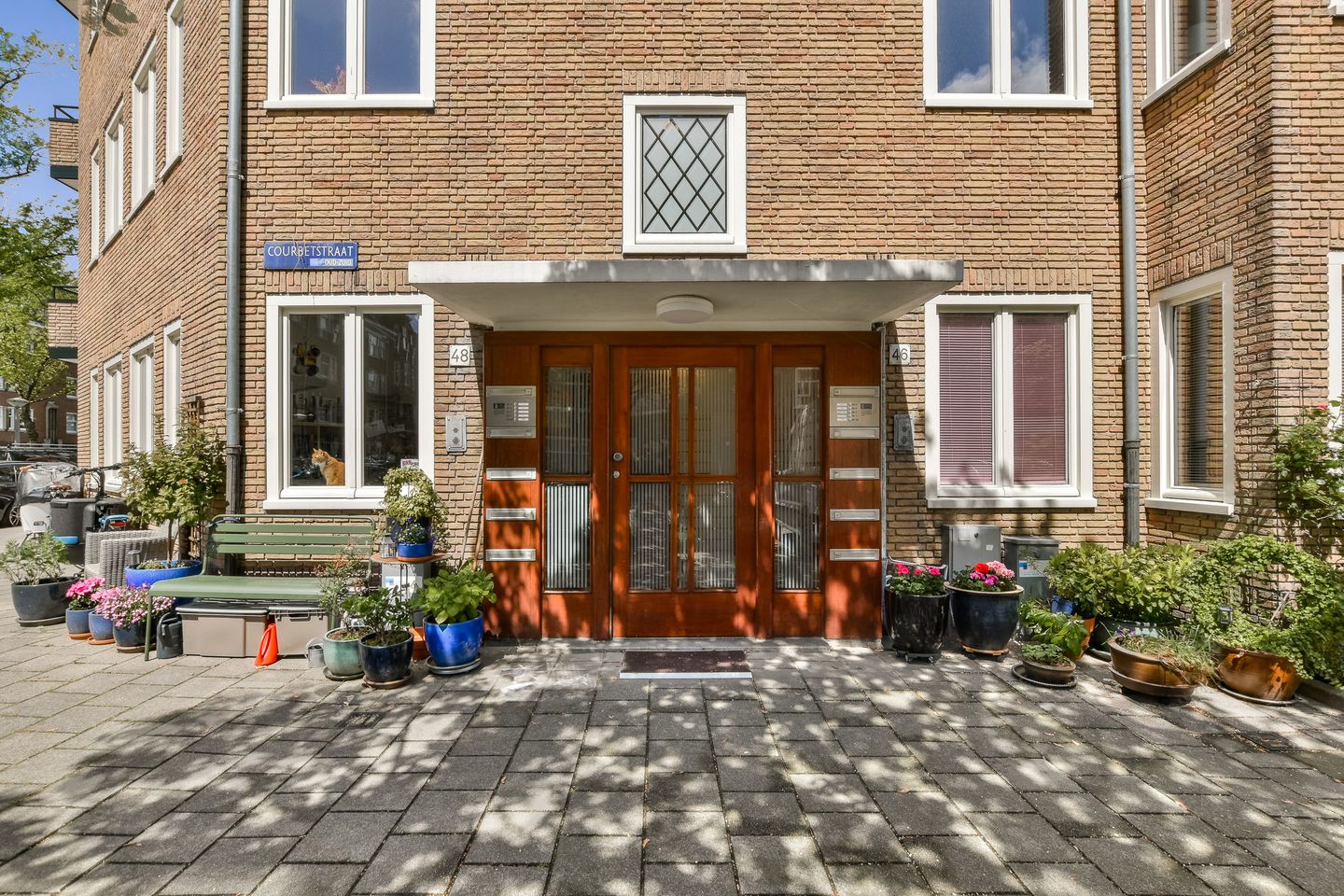 Corner Apartment with Southwest-Facing Balcony in Amsterdam South — 20