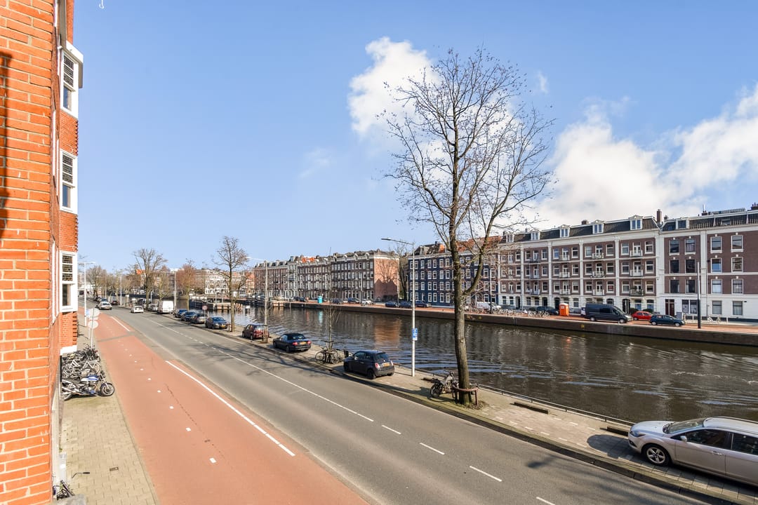 Spacious 3-Room Apartment with Sunny Balcony in Spaarndammerbuurt — 23