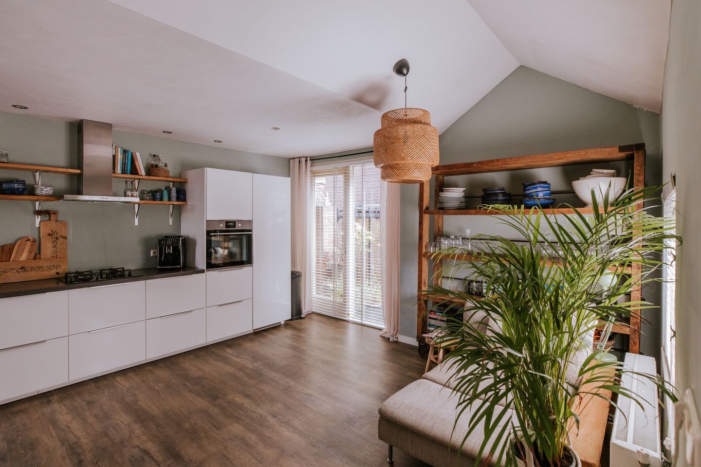Charming Corner Home with West-Facing Garden in Popular Roerzicht — 19