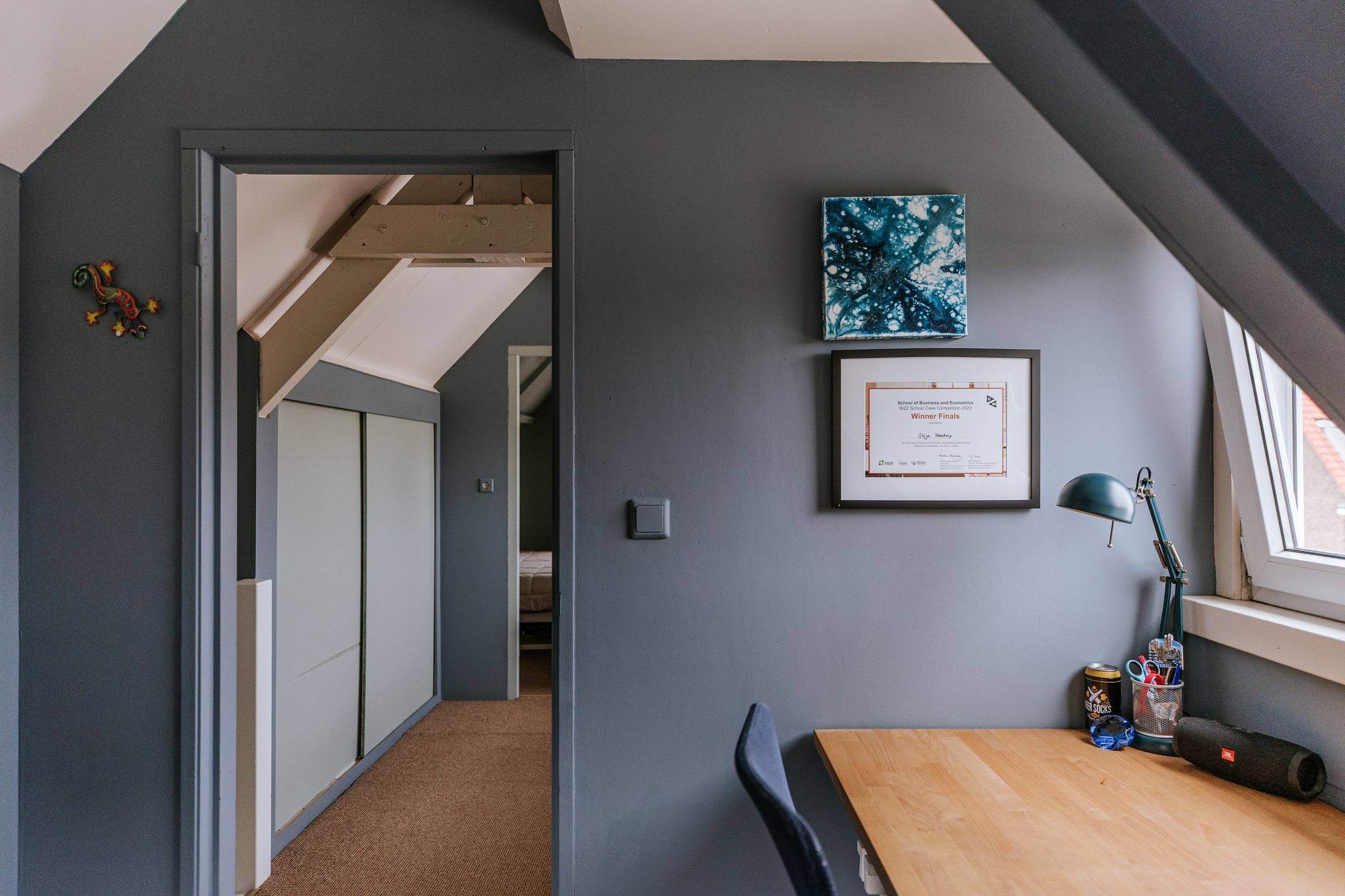 Charming Corner Home with West-Facing Garden in Popular Roerzicht — 63