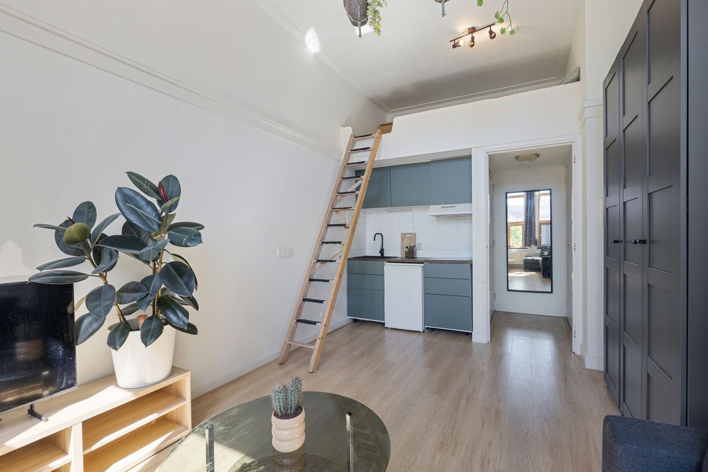 Photo 14 of De Savornin Lohmanstraat 19-B