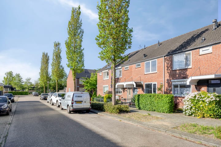 Photo 2 of Fagotstraat 22