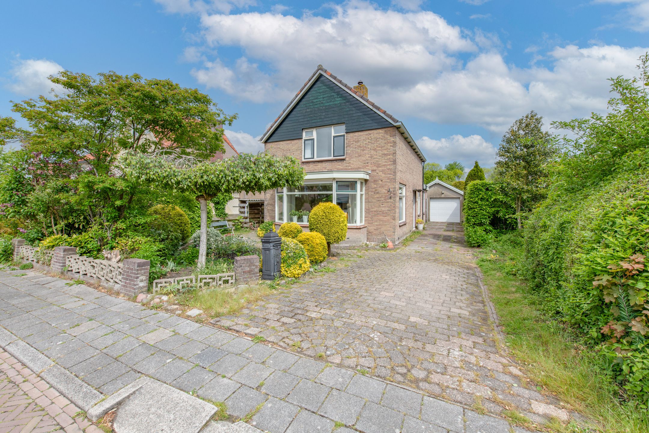 Burg. Noletstraat 4 