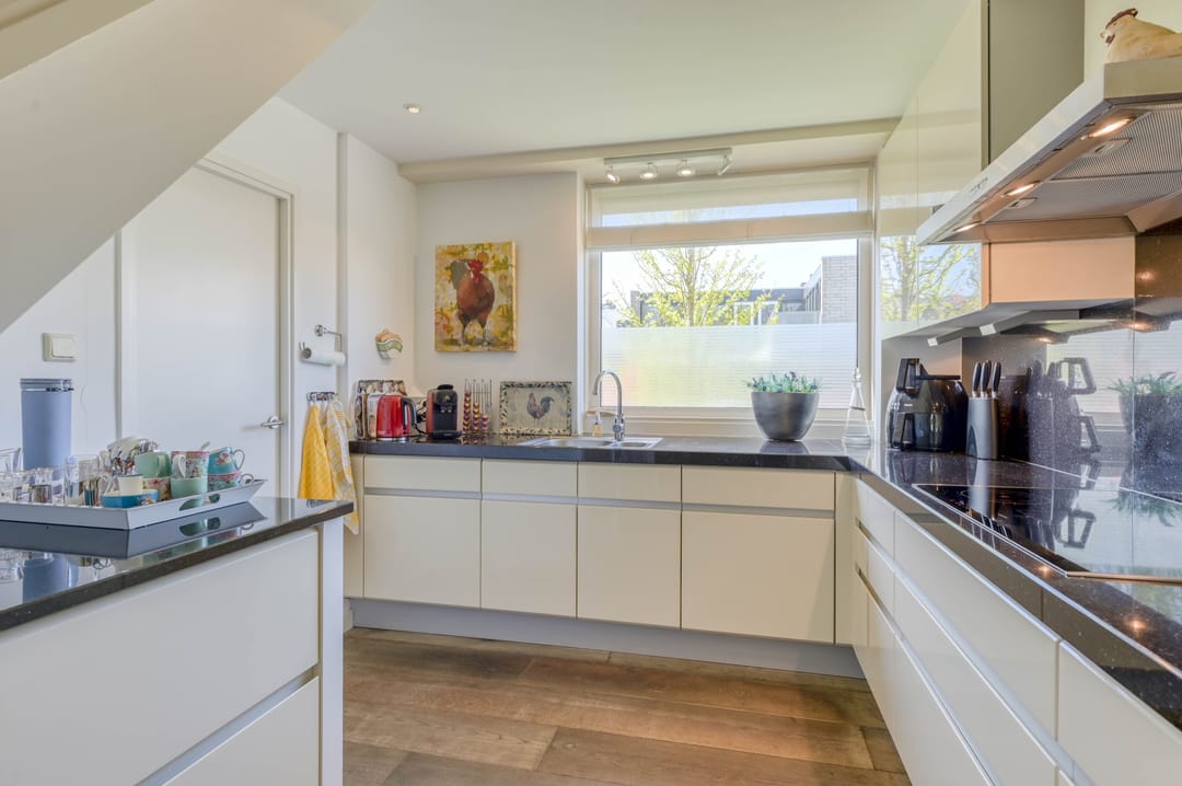 Photo 13 of Van der Werffstraat 15