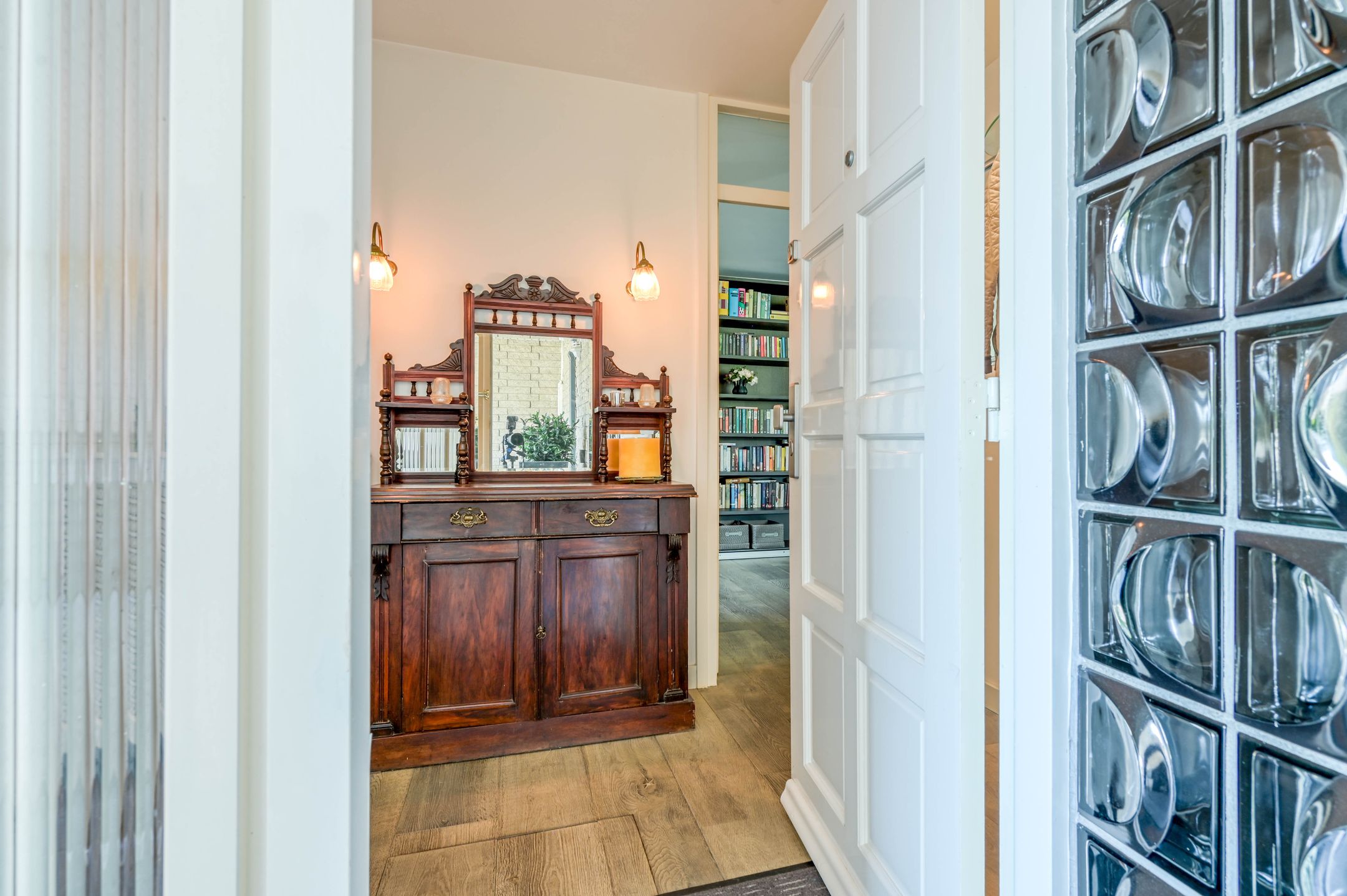 Photo 9 of Van der Werffstraat 15