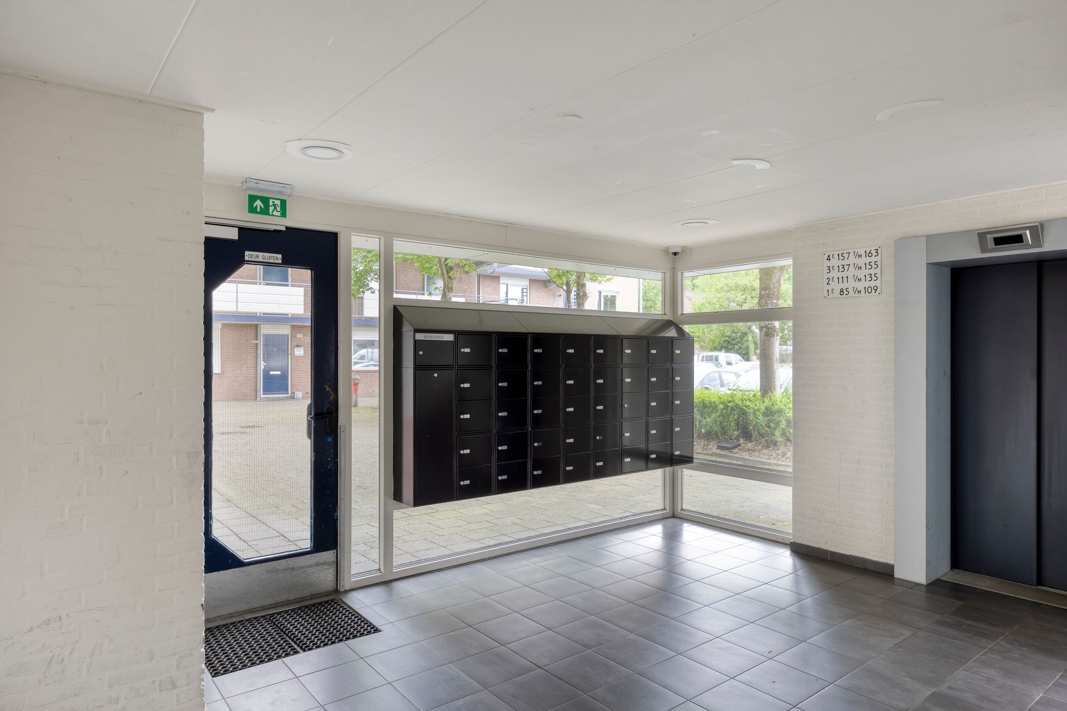 Photo 6 of Terneuzenstraat 163