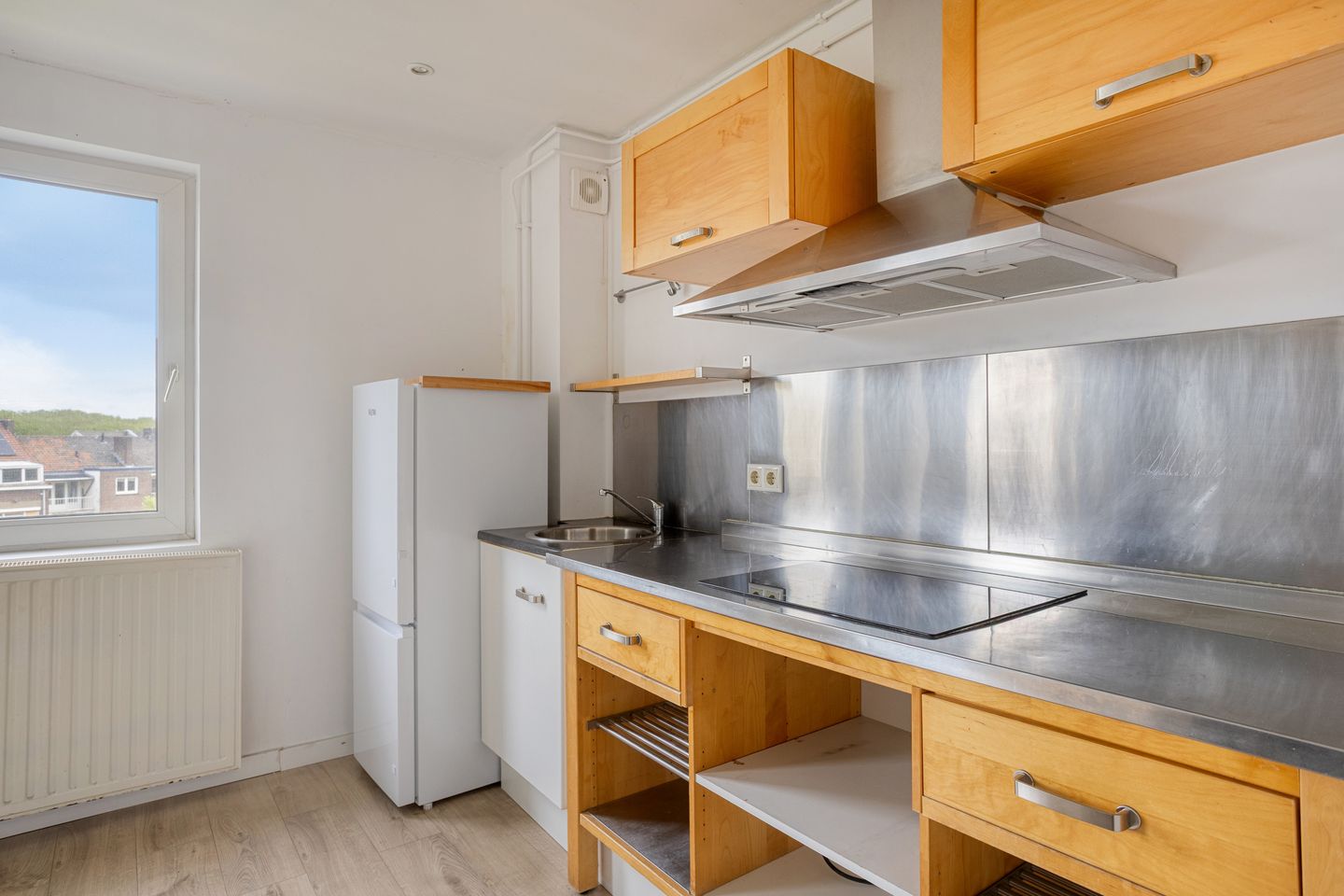 Spacious Family Home with Deep Garden in Popular Sint Pieter, Maastricht — 25