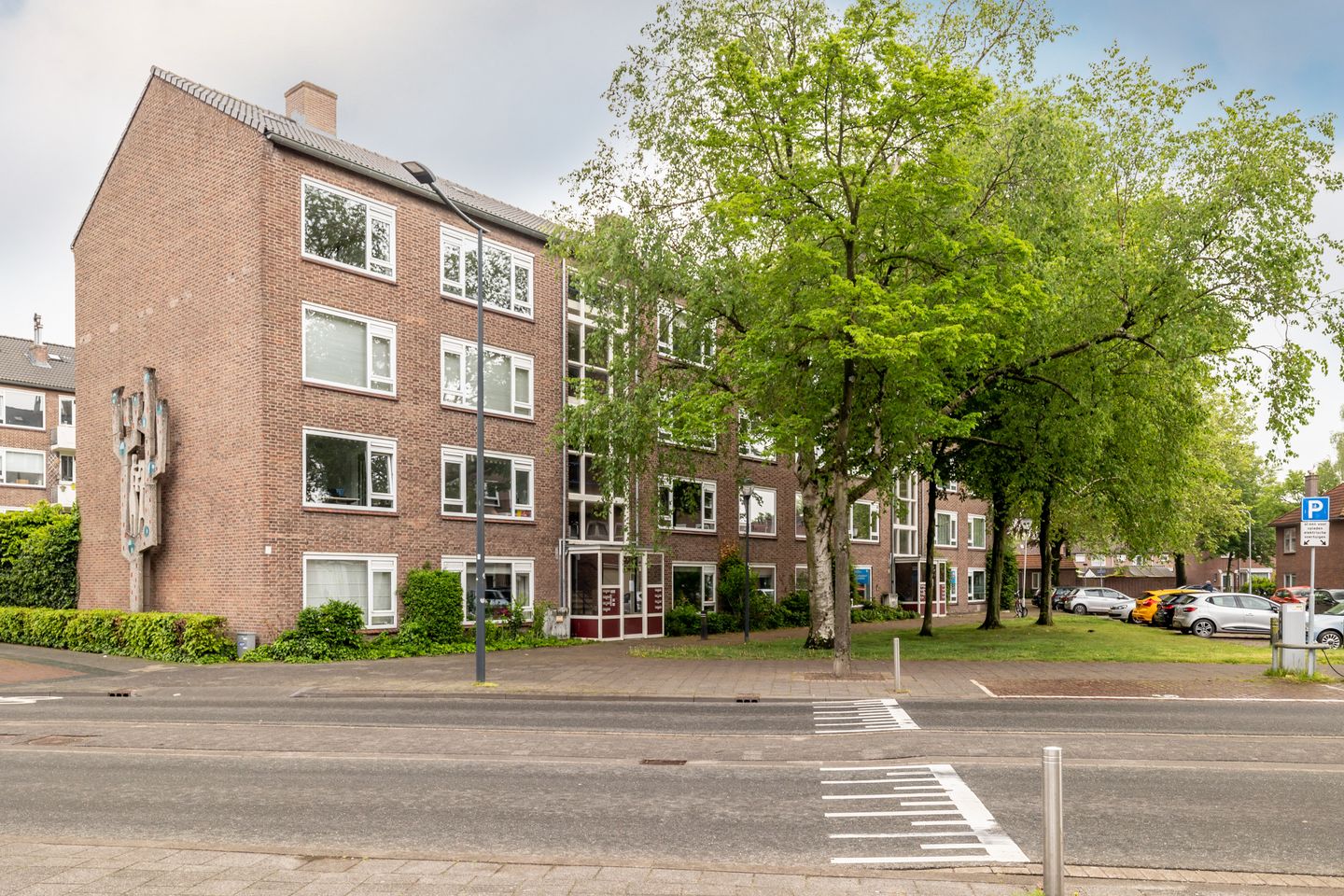 Ready-to-move 4-room apartment with ensuite dining room and balcony in Princenhage — 35