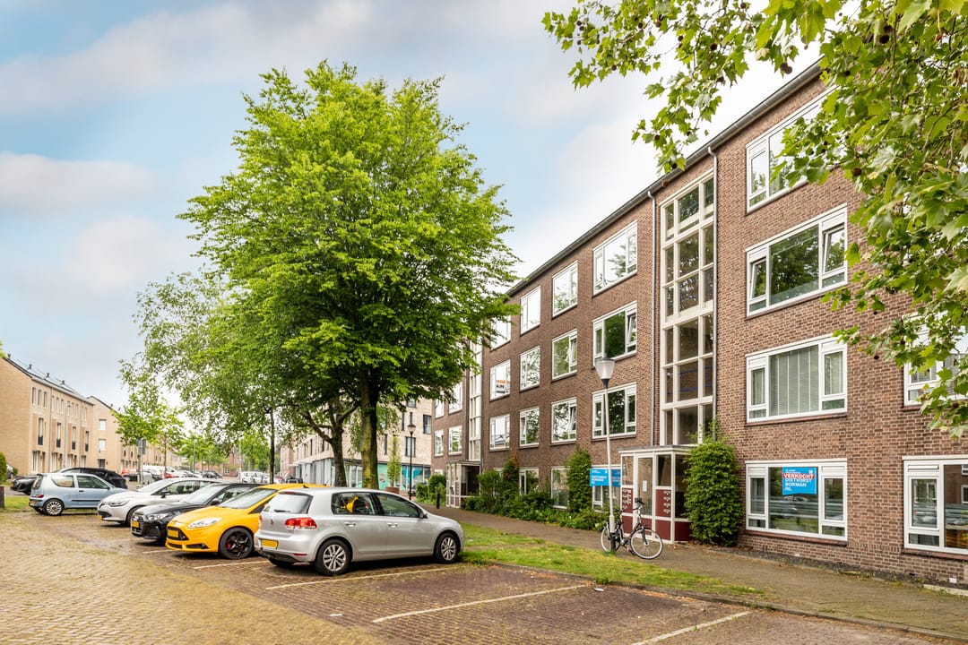 Ready-to-move 4-room apartment with ensuite dining room and balcony in Princenhage — 7