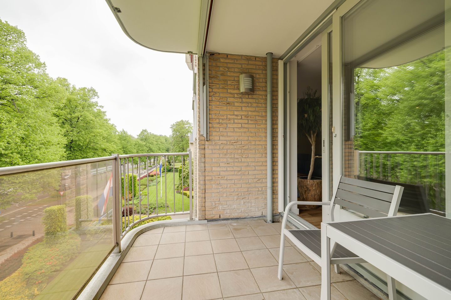 Foto 10 van Loolaan 382