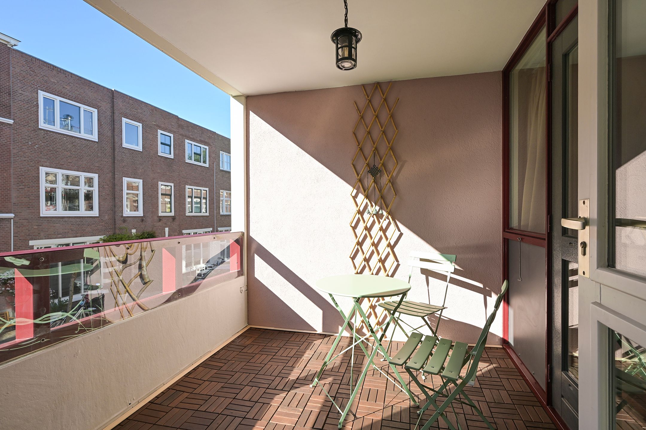 Spacious 5-Room Apartment with Private Parking and Terrace in Statenkwartier — 24