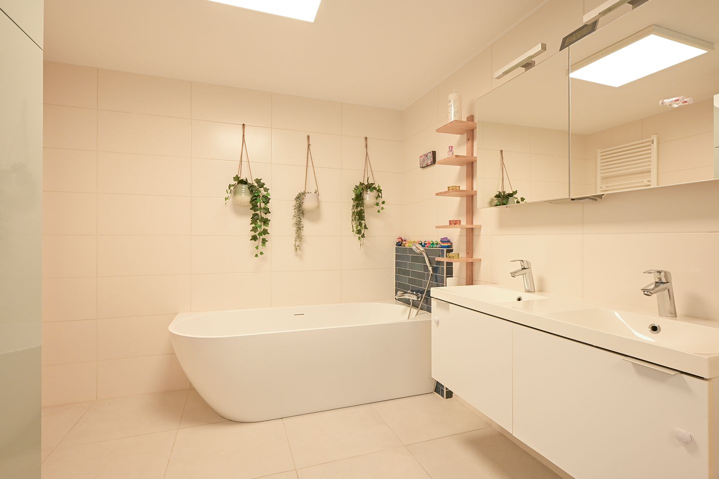 Spacious 5-Room Apartment with Private Parking and Terrace in Statenkwartier — 29
