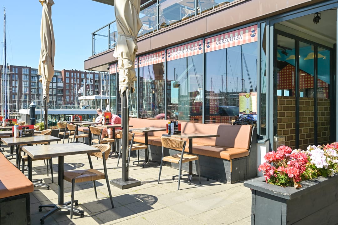 Spacious 5-Room Apartment with Private Parking and Terrace in Statenkwartier — 53