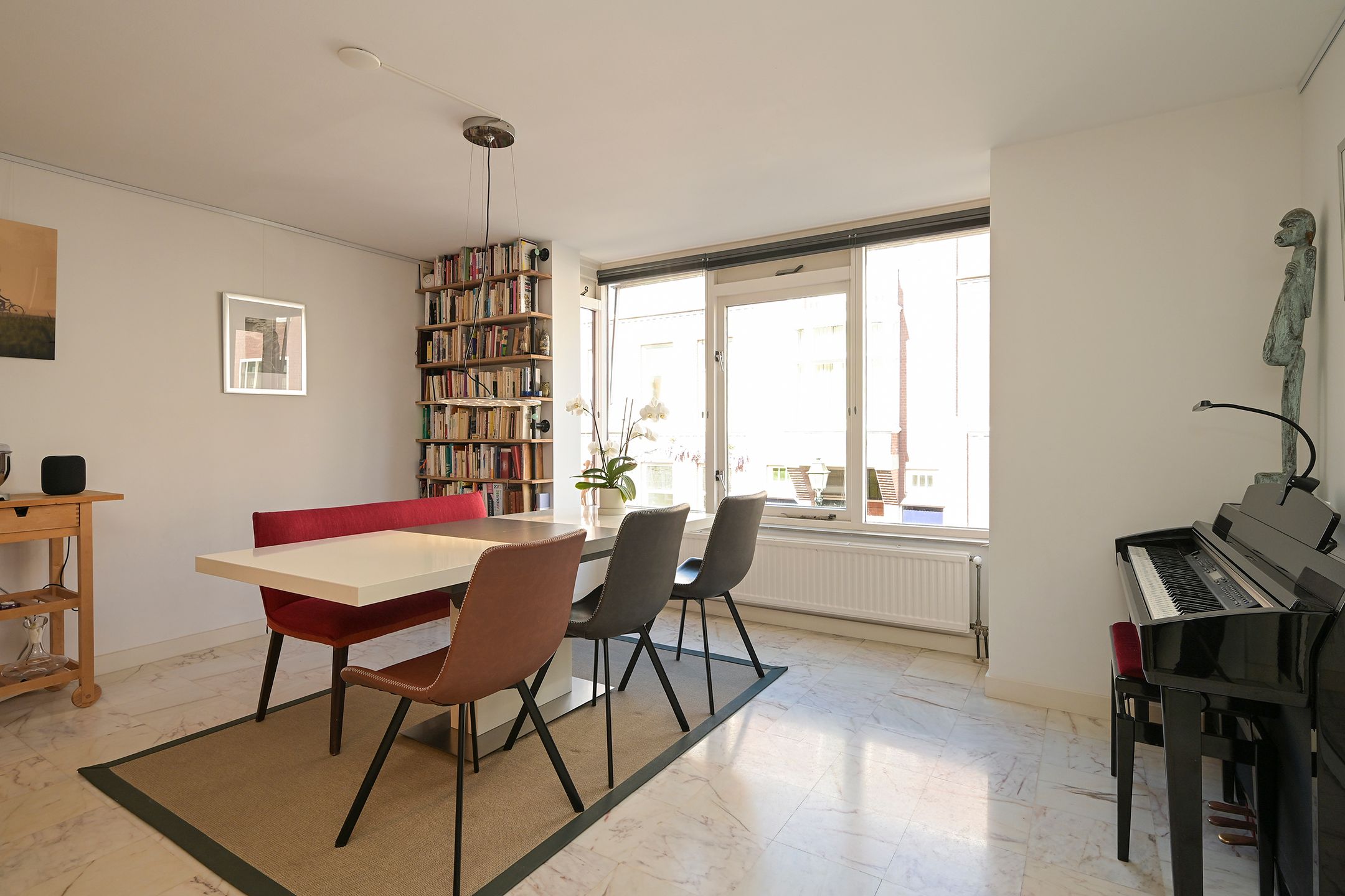 Spacious 5-Room Apartment with Private Parking and Terrace in Statenkwartier — 12
