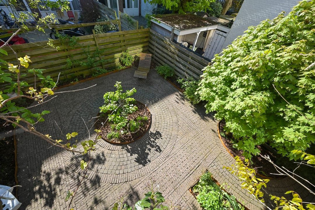 Spacious 5-Room Apartment with Private Parking and Terrace in Statenkwartier — 38