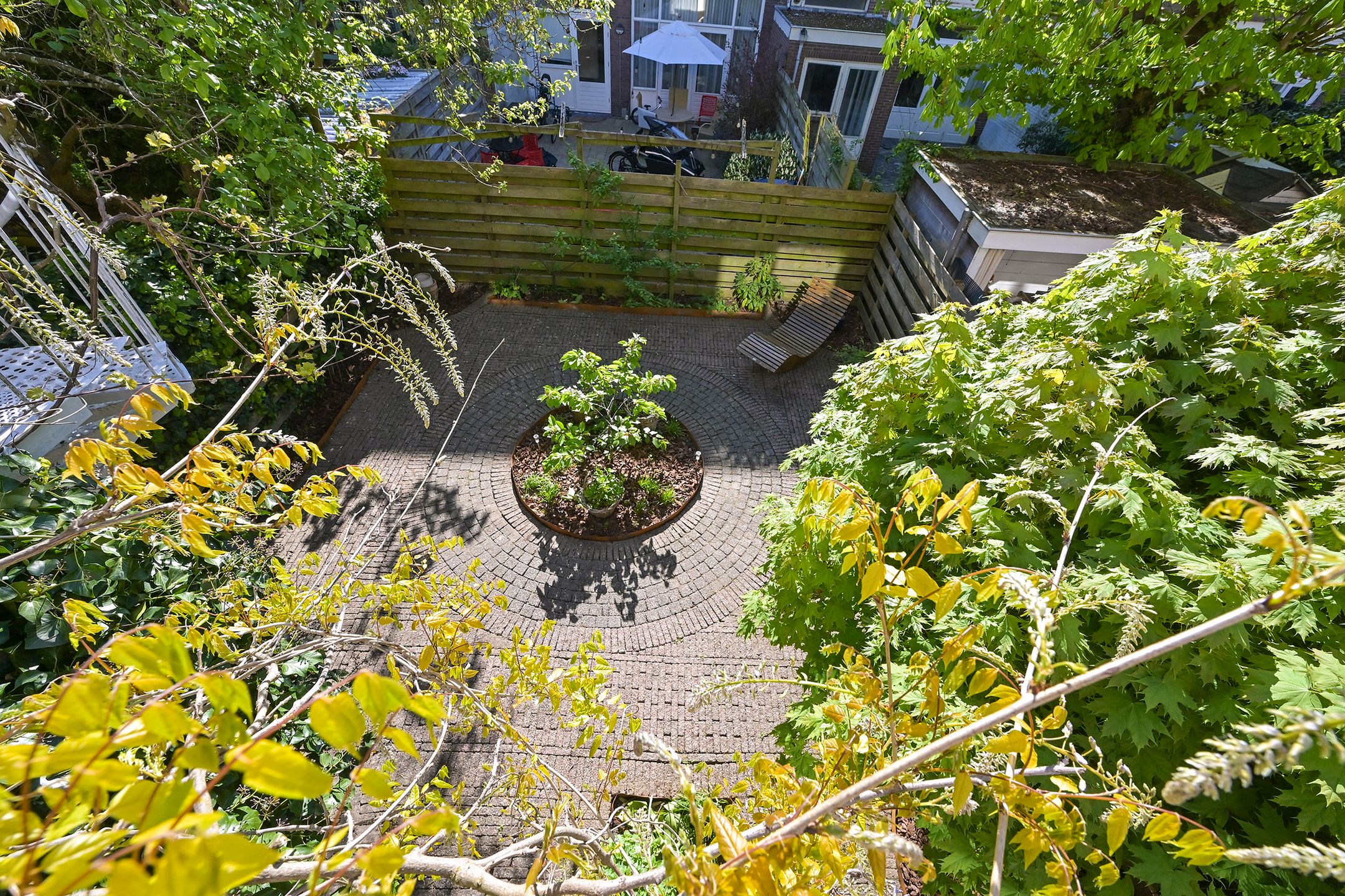 Spacious 5-Room Apartment with Private Parking and Terrace in Statenkwartier — 39