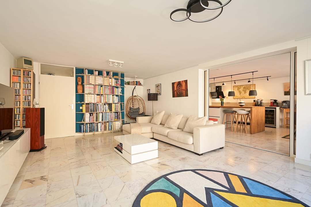 Spacious 5-Room Apartment with Private Parking and Terrace in Statenkwartier — 8
