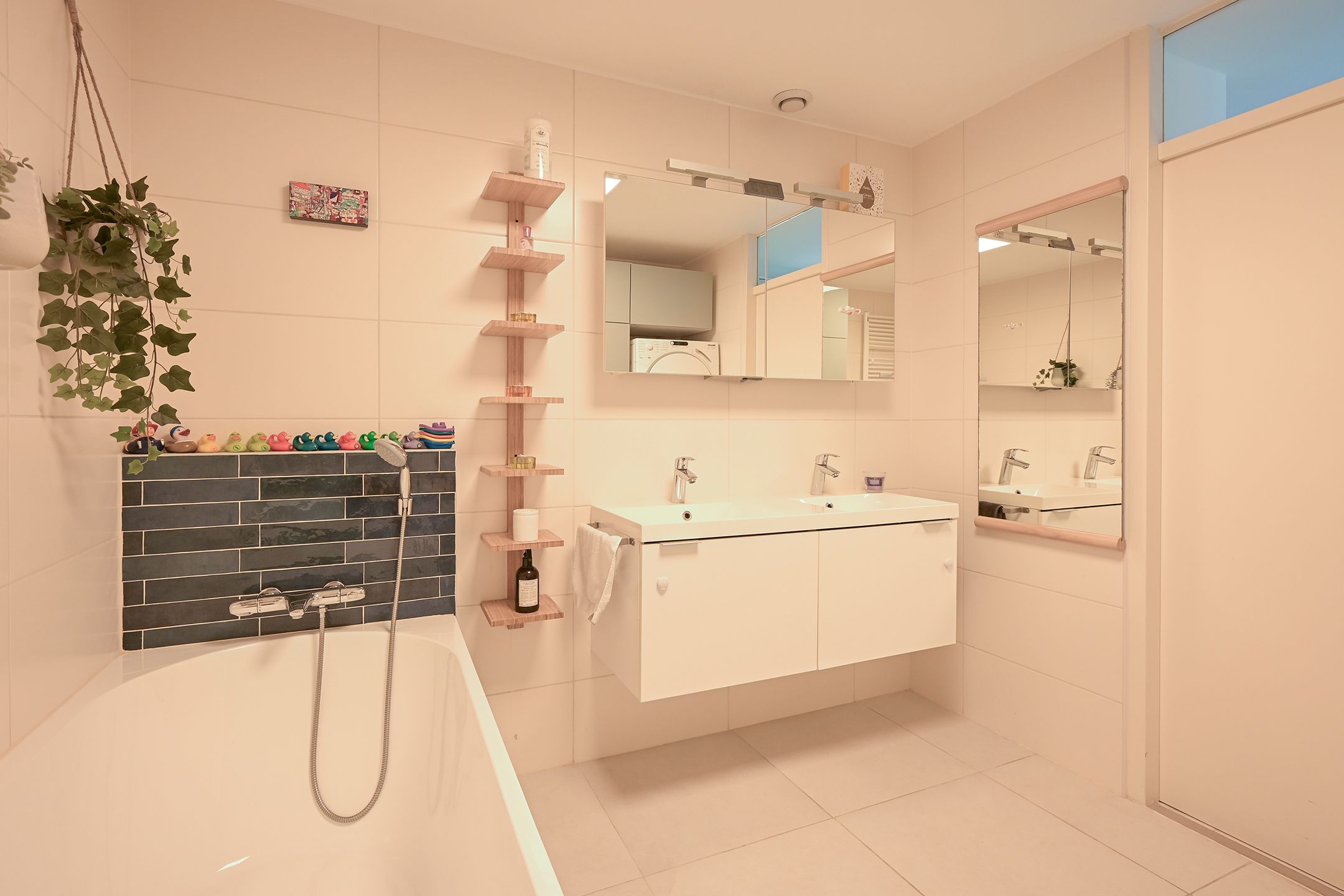Spacious 5-Room Apartment with Private Parking and Terrace in Statenkwartier — 30