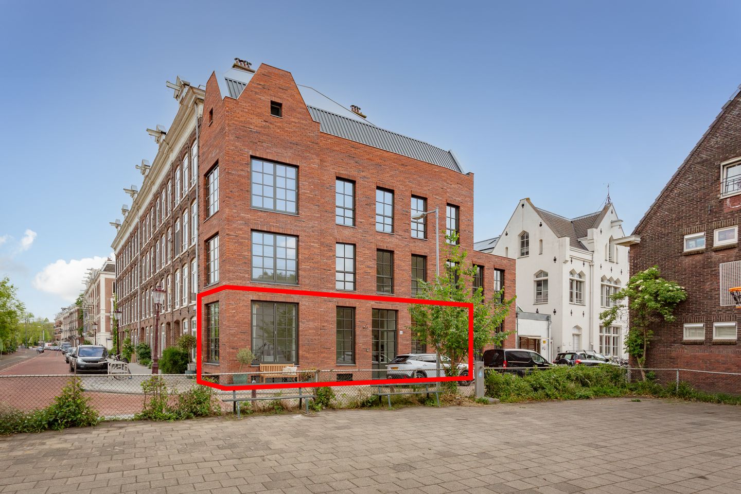 Photo 44 of Schiemanstraat 10
