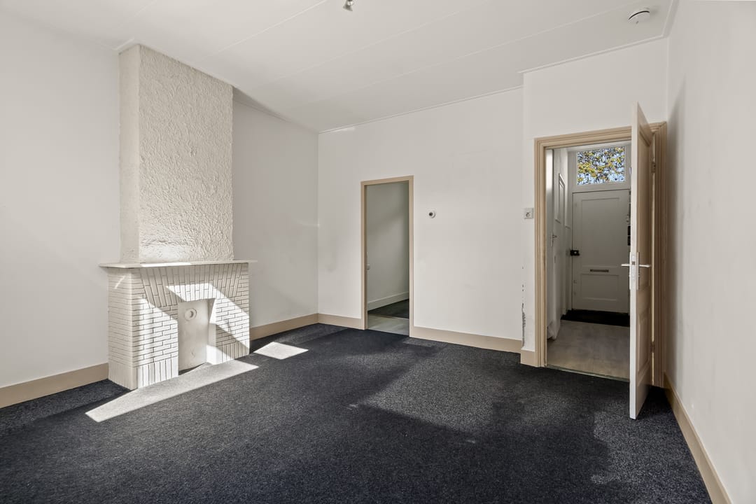 Photo 8 of Leliestraat 41