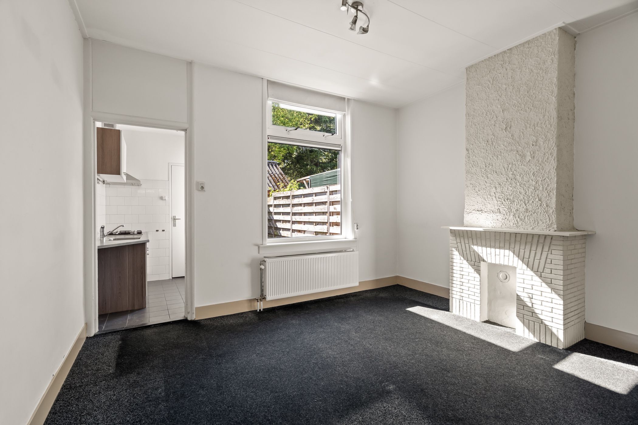 Photo 9 of Leliestraat 41