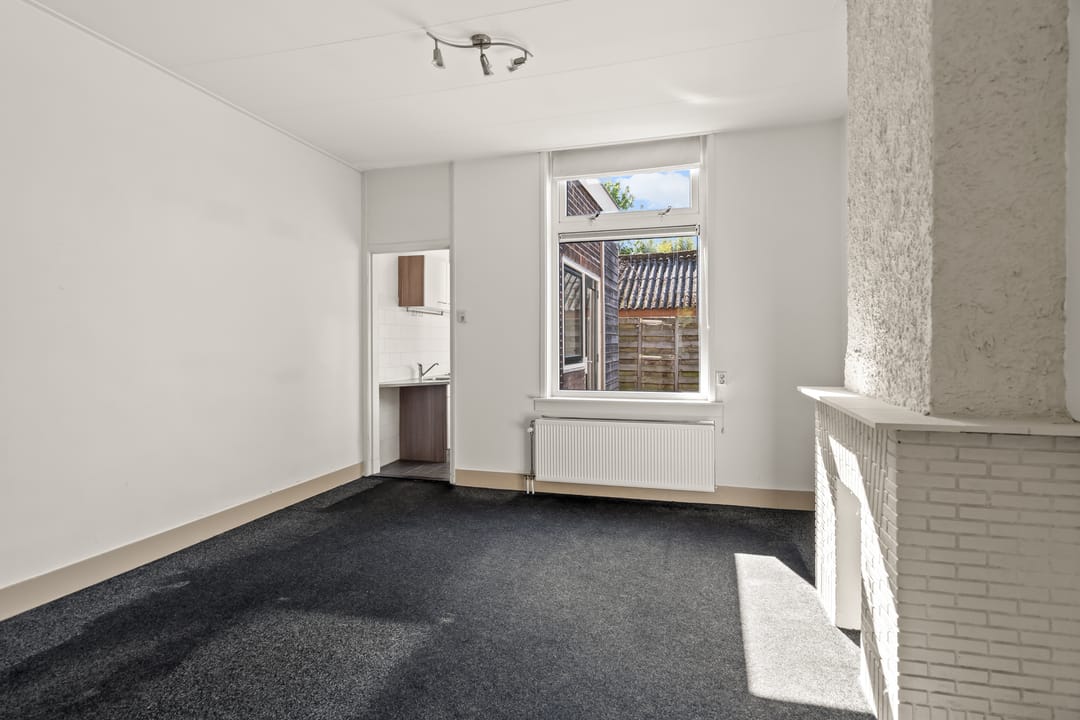 Photo 11 of Leliestraat 41