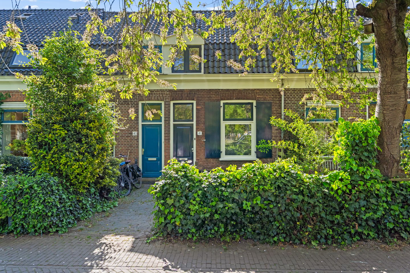 Photo 44 of Leliestraat 41