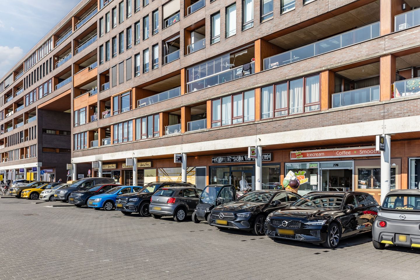 Bekijk foto 2 van Pieter Calandlaan 776