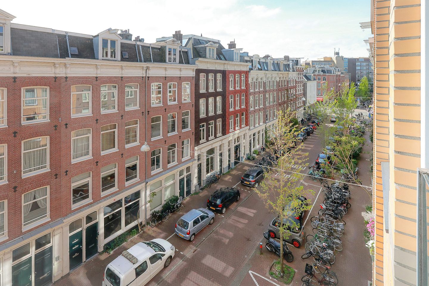 Photo 19 of Van Oldenbarneveldtstraat 54-H