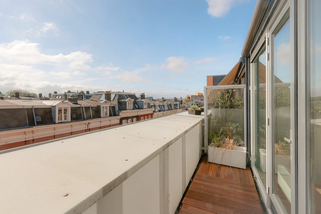 Photo 28 of Van Oldenbarneveldtstraat 54-H