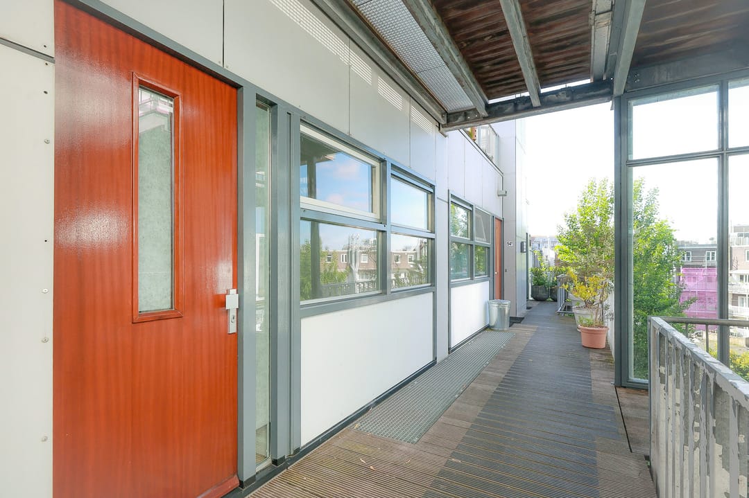 Photo 8 of Van Oldenbarneveldtstraat 54-H