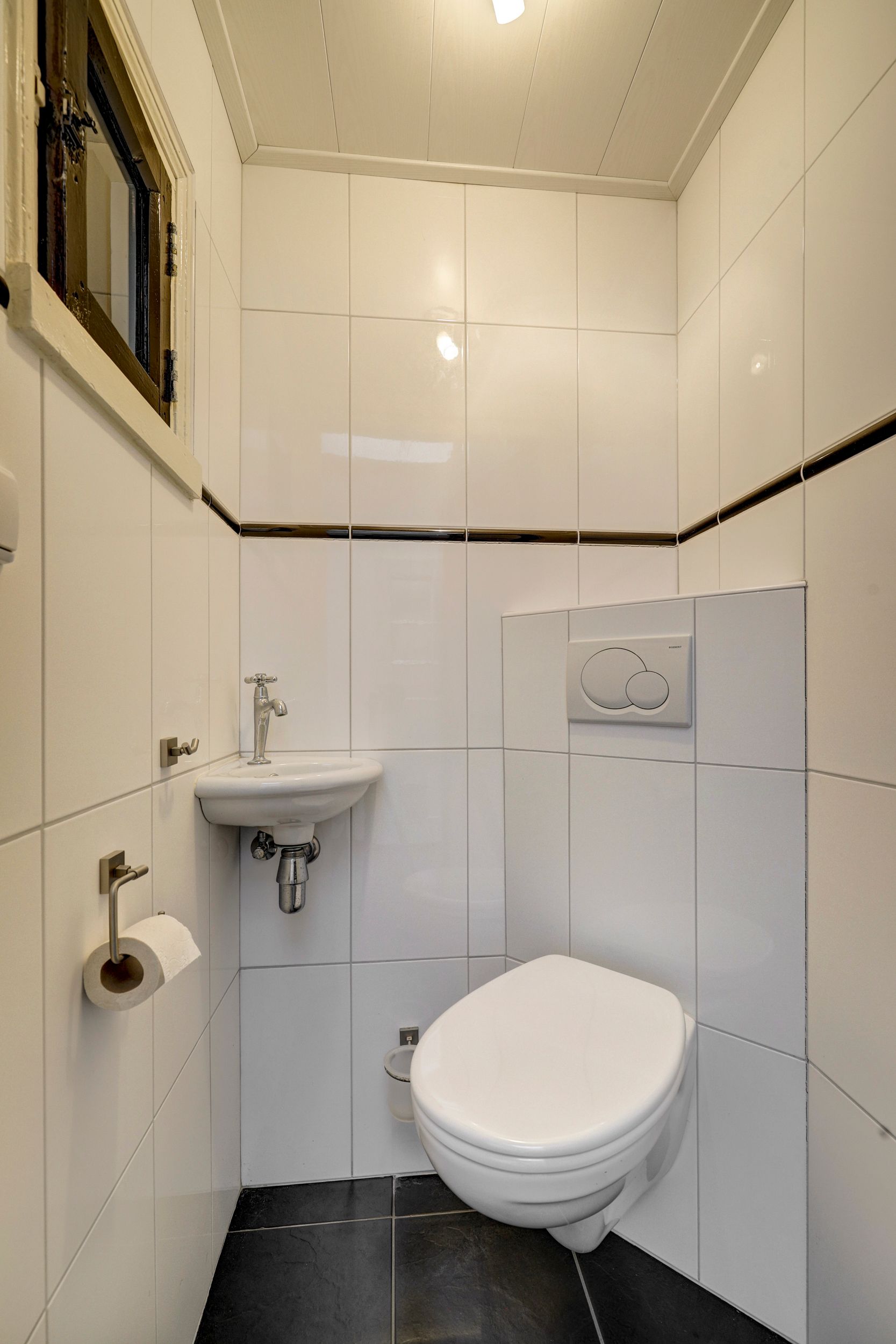 Characterful 1929 terraced home in Venray Centre — 15