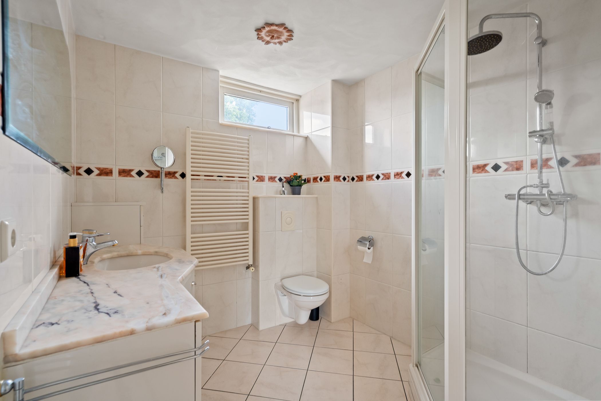 Photo 42 of Leeuwerikstraat 20