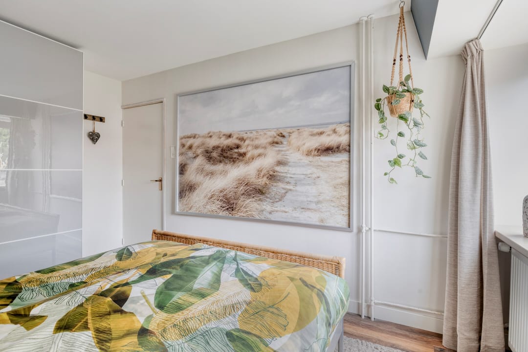 Turn-key family home with 10 solar panels and sunny west-facing garden in Pernis — 23