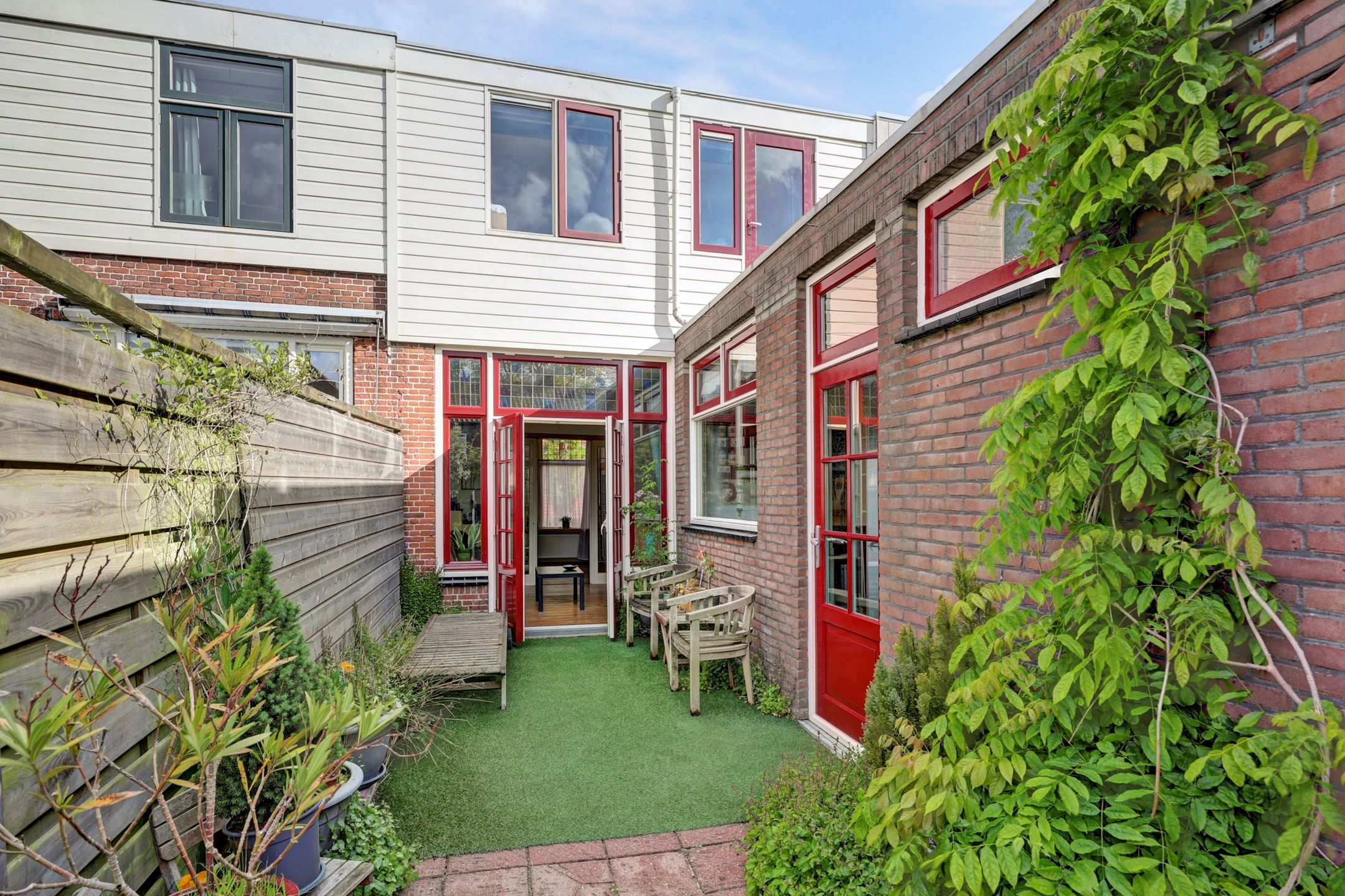 Characteristic terraced house near Hoorn city center and train station — 36