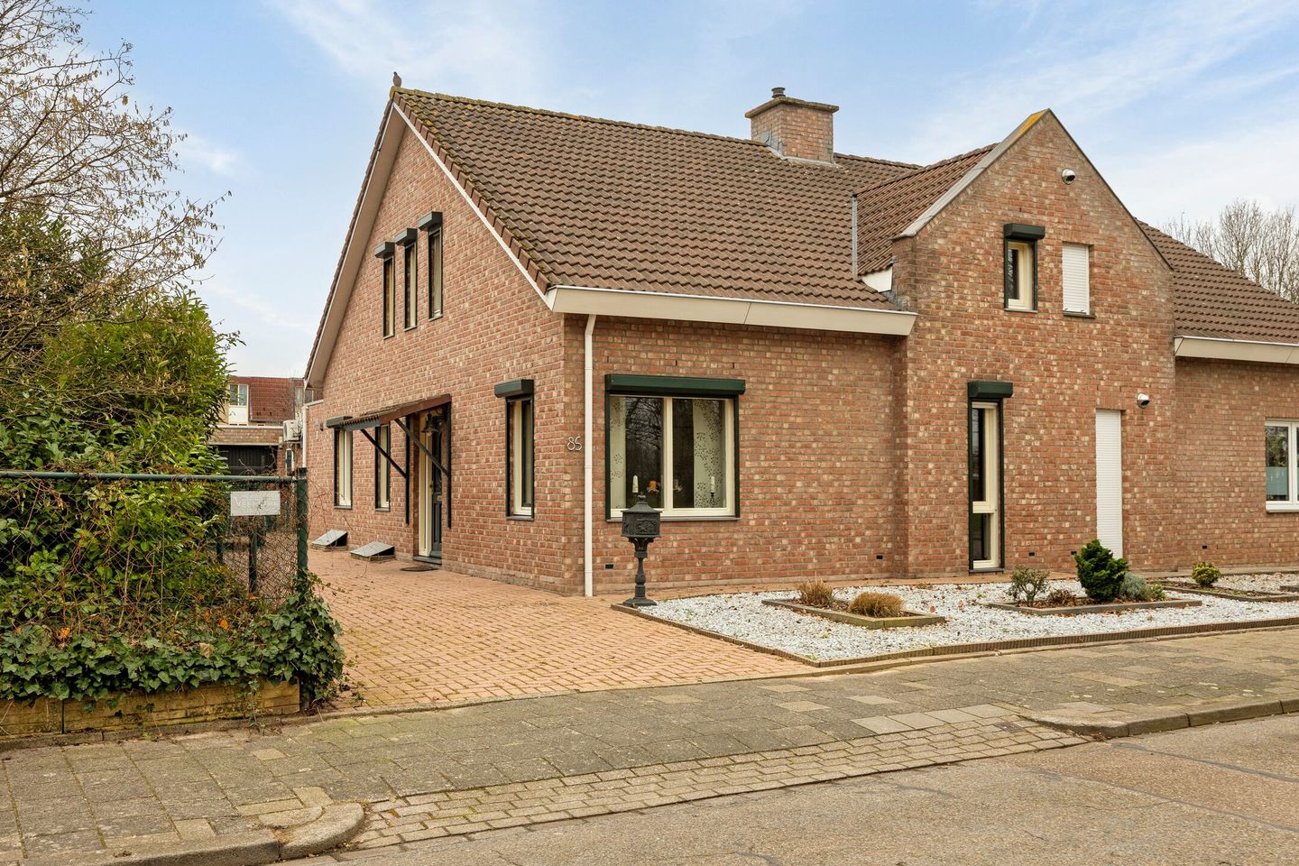 Photo 10 of Veeweg 85