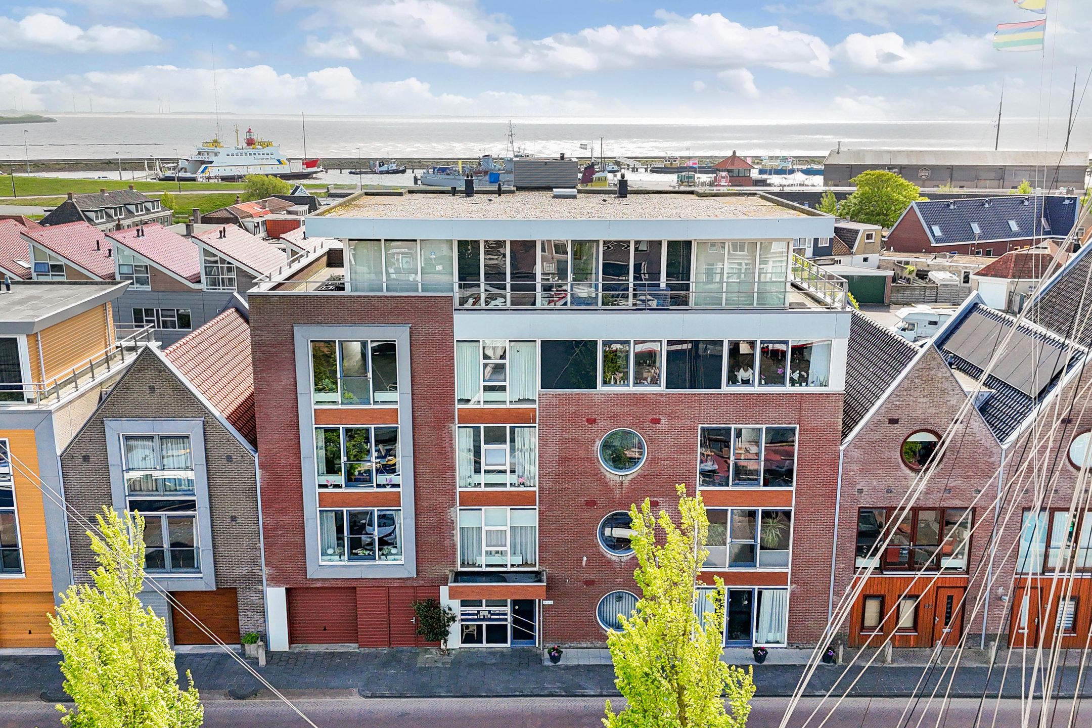 Photo 3 of Zuiderhaven 90